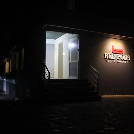 Bed Pods Hostel Thiruvananthapuram Kültér fotó